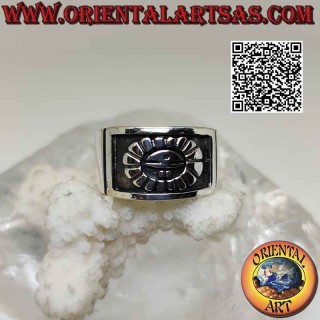 Anello in argento a fascia larga crescente con sole mistico azteco a bassorilievo