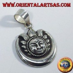 Colgante de plata de la luna del sol de Nepal