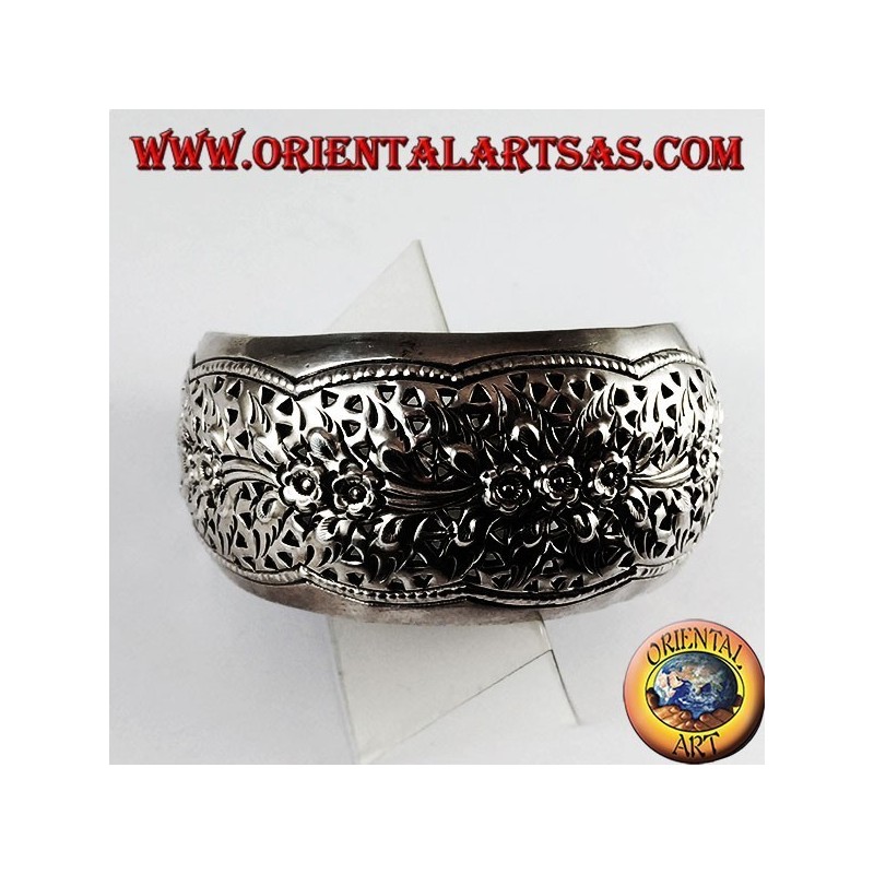 Plata pulsera rígida cincelado a mano