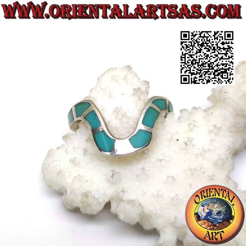Anillo grande de plata con onda central e inserciones de turquesa