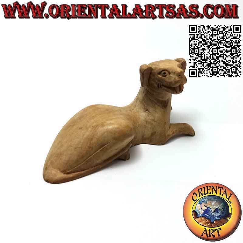 Sculpture "le chien doudou couché" en bois d'hibiscus 10 cm