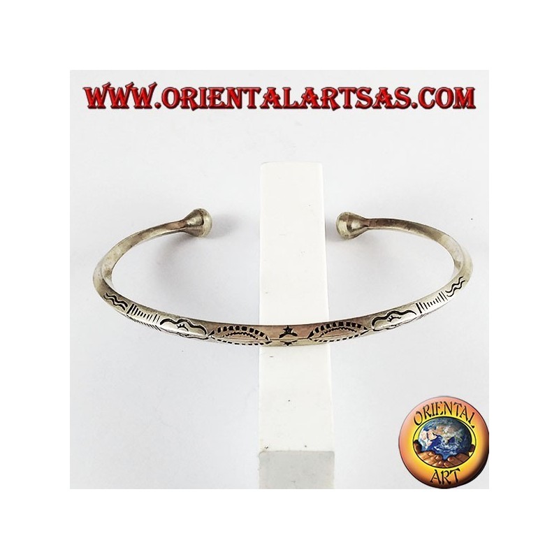 pulsera de plata, el perfil rombo tallado a mano