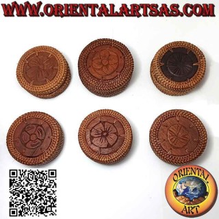 Round jewelry box with engraved decoration in mahogany and wicker (Ø 9 cm)