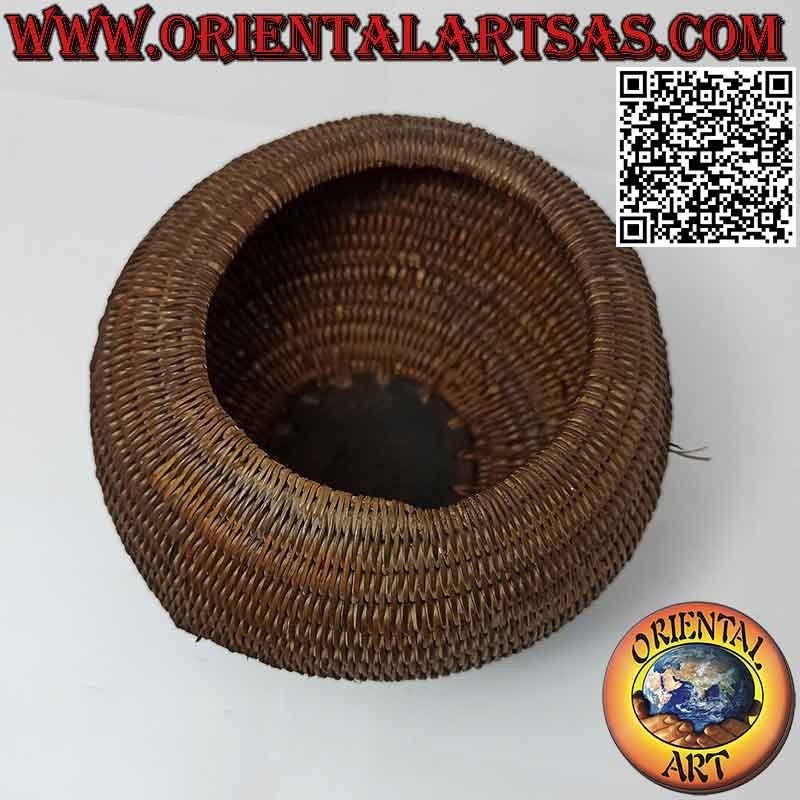 Scatola portagioie antica sferica con scultura intagliata in legno di mogano e midollino