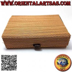 Boîte à bijoux rectangulaire avec couvercle souple en tubes de bambou noués (20x15)