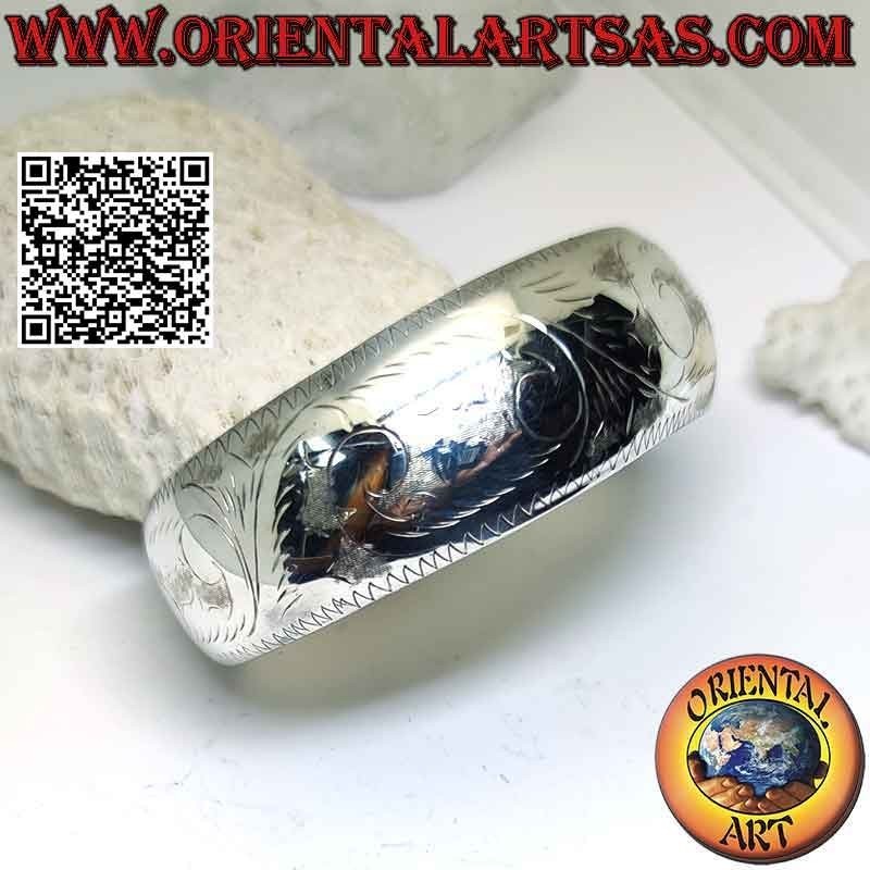 Bracelet rigide large, arrondi et lisse en argent 925‰ avec de légères gravures baroques