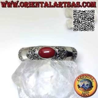 Pulsera rígida de plata 925‰ redondeada con adornos florales grabados y ágata roja ovalada
