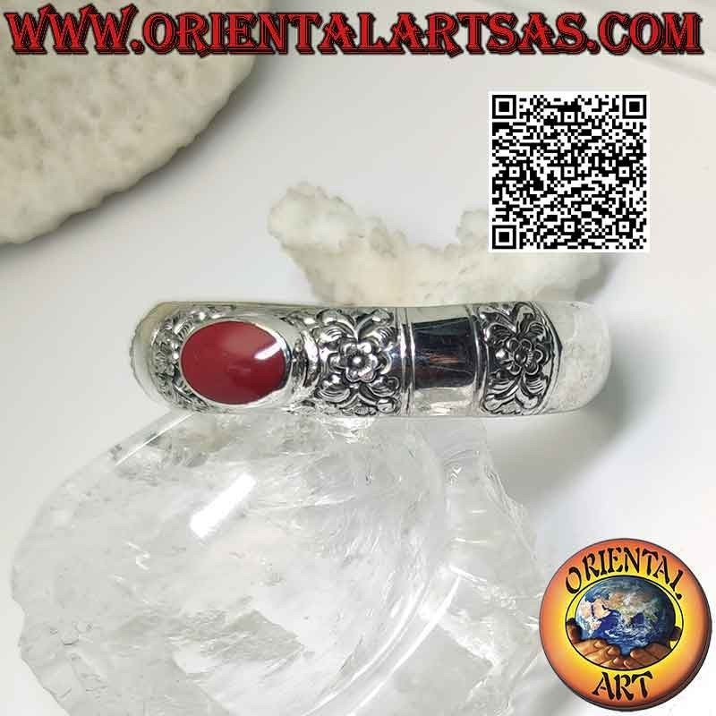 Abgerundetes starres Armband aus 925 ‰ Silber mit graviertem Blumendekor und ovalem rotem Achat
