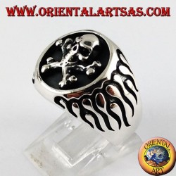 Silver ring, flame pirate skull