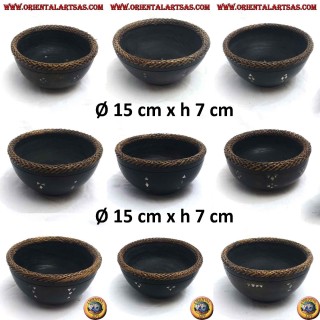 Bol Lombok en bois d'acajou, bord en rotin et incrustations de nacre de 15 cm