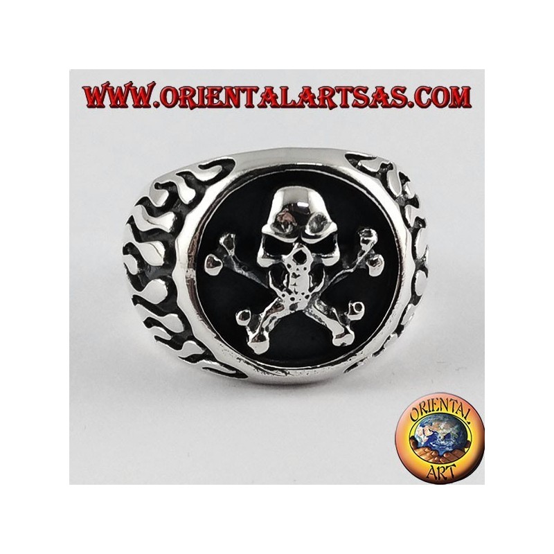 Silver ring, flame pirate skull