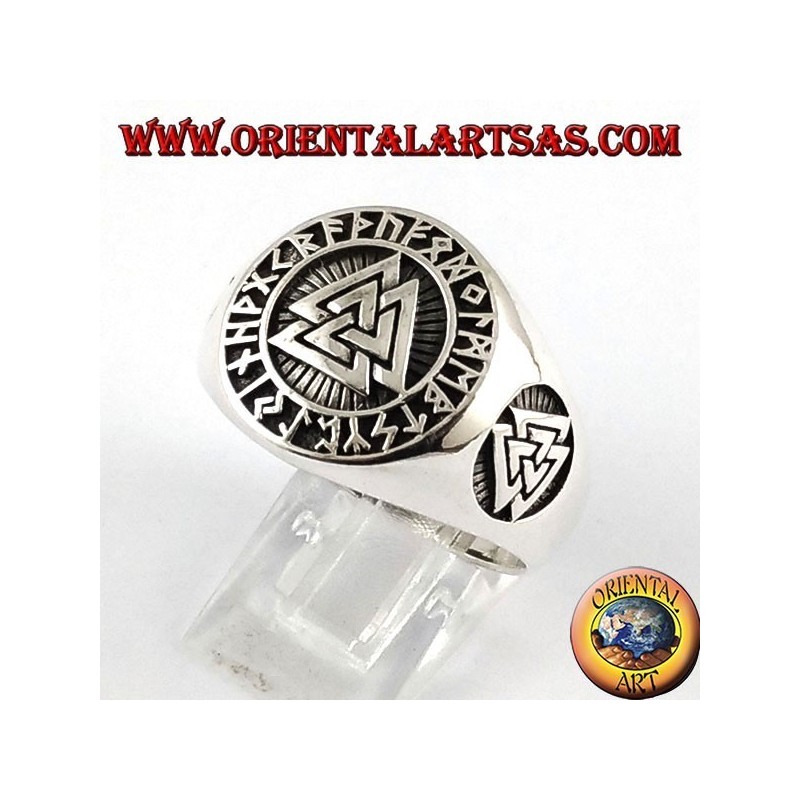 anillo de plata, nudo de Odin con runas celtas