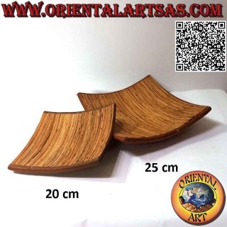 Plateau plateau carré Lombok en terre cuite recouvert de baguettes de bambou