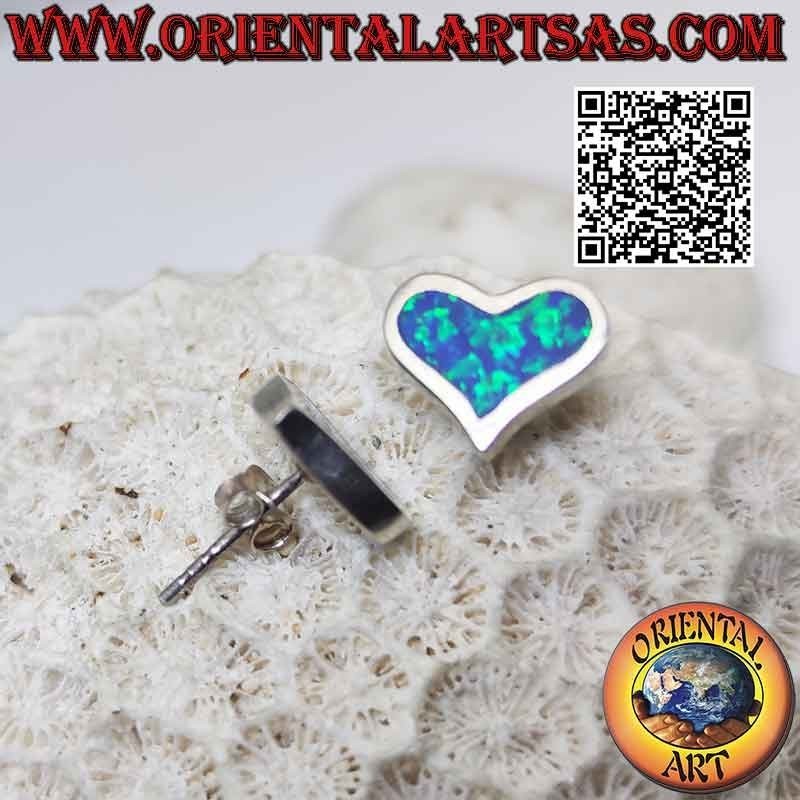 Boucles d'oreilles lobes en argent avec opale de feu bleue en forme de cœur large et monture lisse