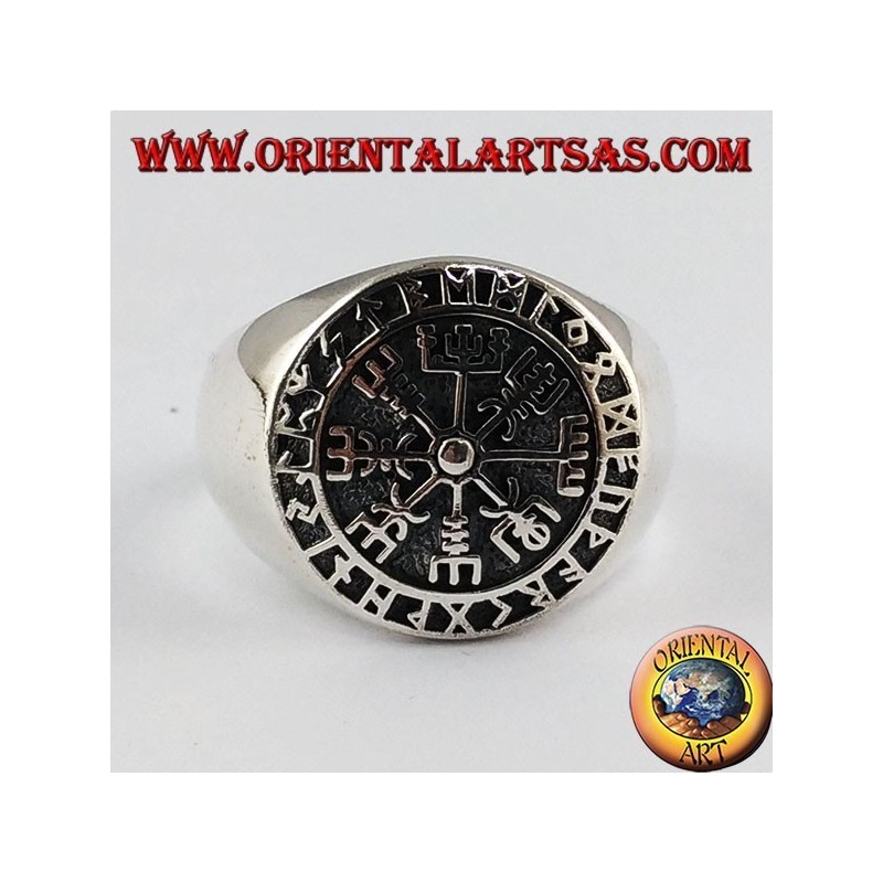 Bague en argent, et Aegishjalmur vegvisir avec Celtic runes