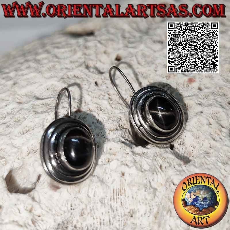Boucles d'oreilles en argent avec étoile noire (étoile diopside) cabochon ovale haut entouré de trois lignes concentriques
