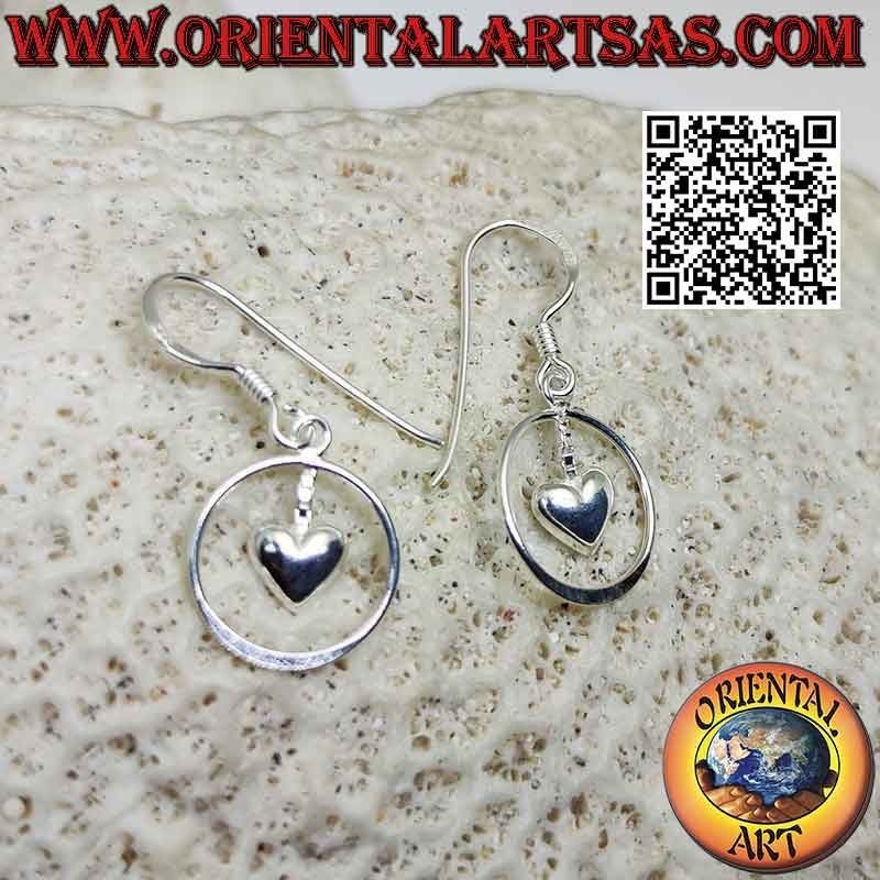 Boucles d'oreilles dormeuses en argent avec coeur lisse arrondi dans le cercle