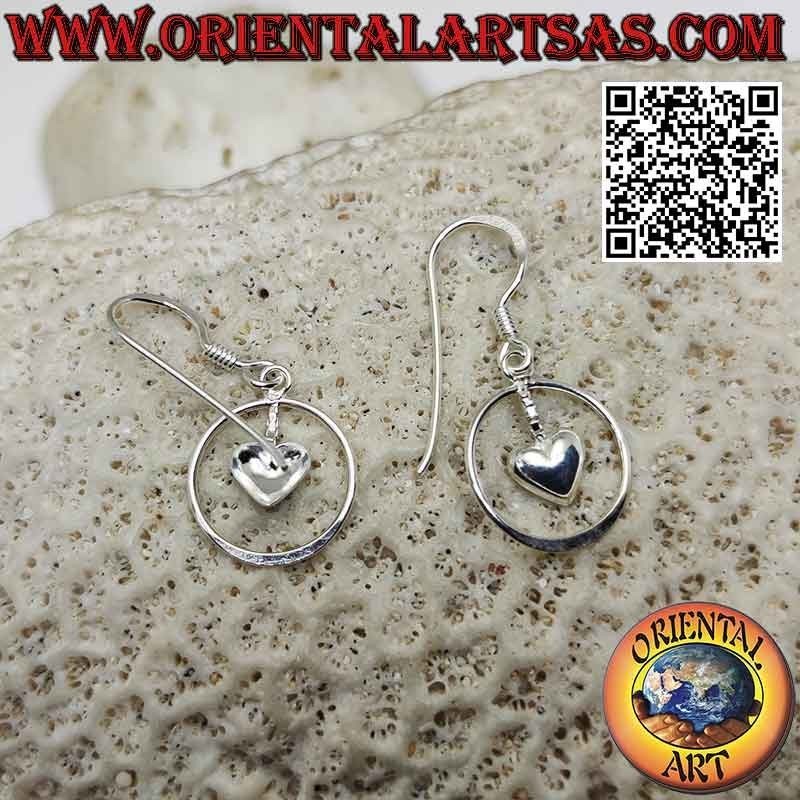 Boucles d'oreilles dormeuses en argent avec coeur lisse arrondi dans le cercle