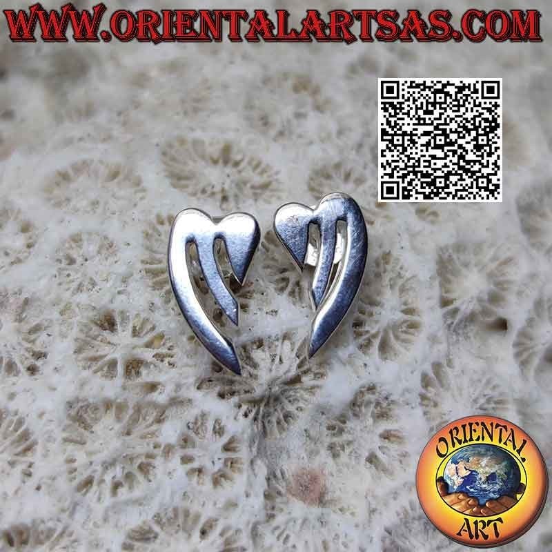 Smooth heart lobe silver earrings with elongated tip and pair of perforated lines