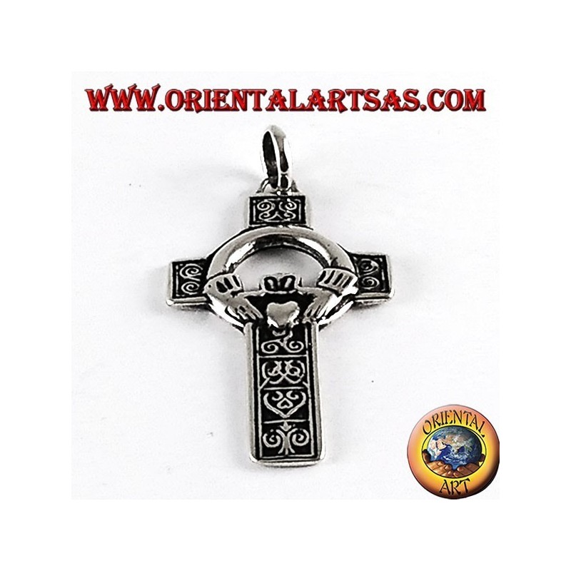 colgante de plata, cruz celta con claddagh