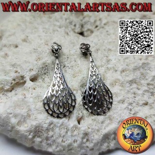 Boucles d'oreilles lobes en argent avec plaque pendante ajourée (coeurs)