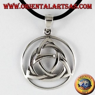 Colgante de plata, de tyrone nodo Triquetra en el círculo