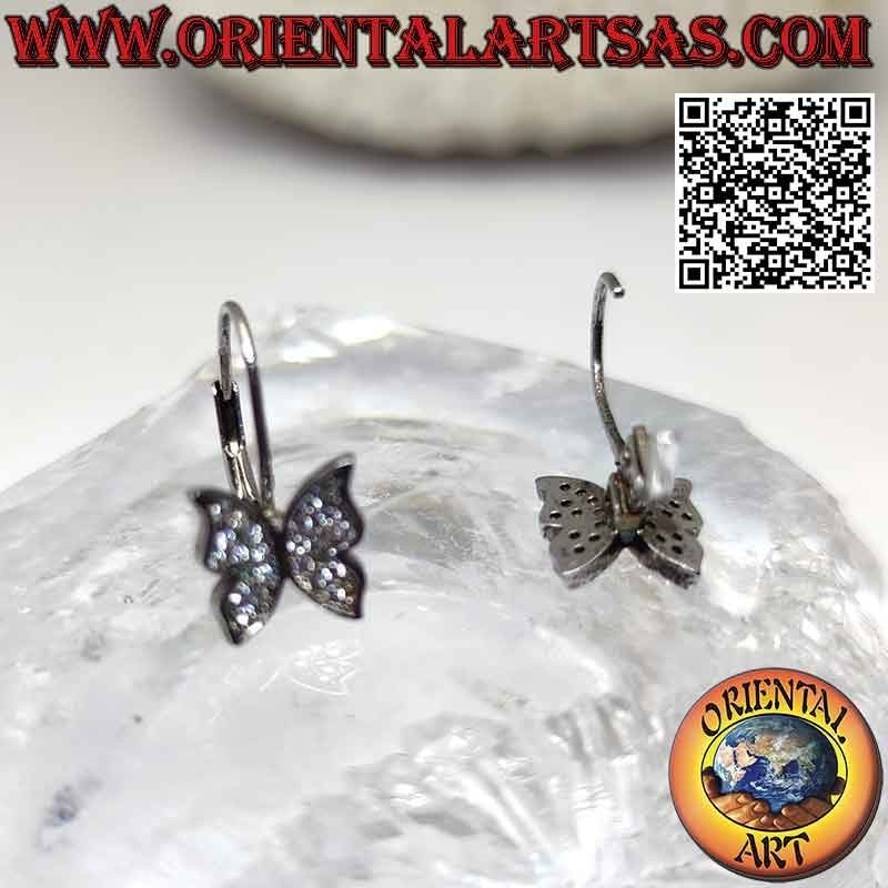 Pendientes de plata de gancho rígido con colgante mariposa tachonado de circonitas blancas