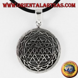 Ciondolo in argento Sri Yantra nel fior di loto