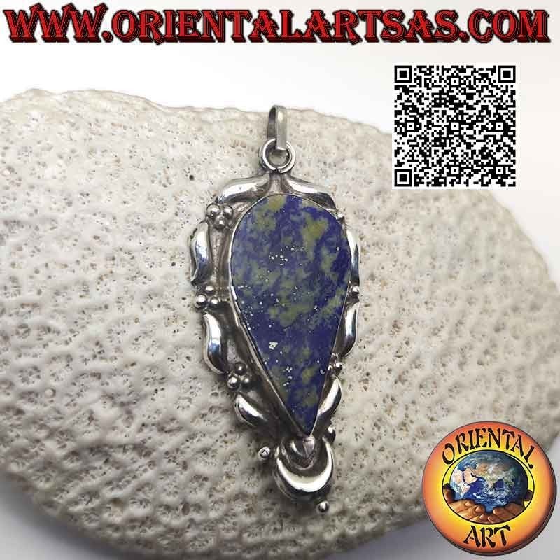 Pendentif en argent, grosse goutte inversée de lapis lazuli plat sur une monture lisse décorée