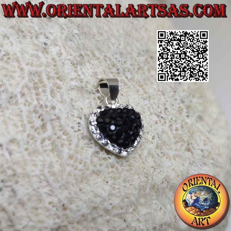 Colgante de plata, corazón de amor tachonado de micropedrería negra y contorno blanco