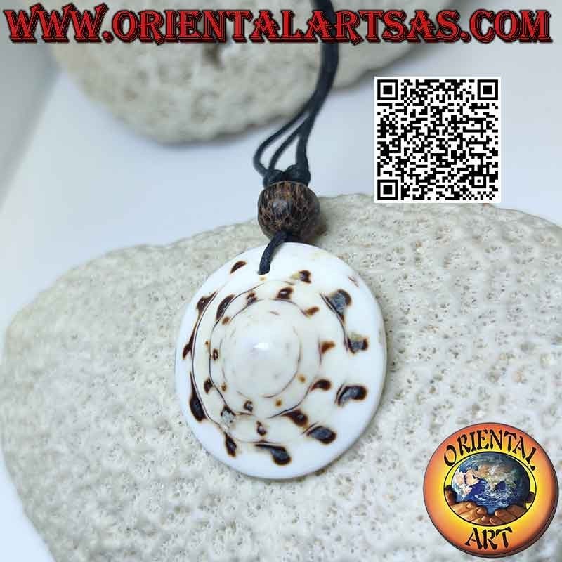 Collana con conchiglia Gasteropode tonda e nodi scorsoi (A)