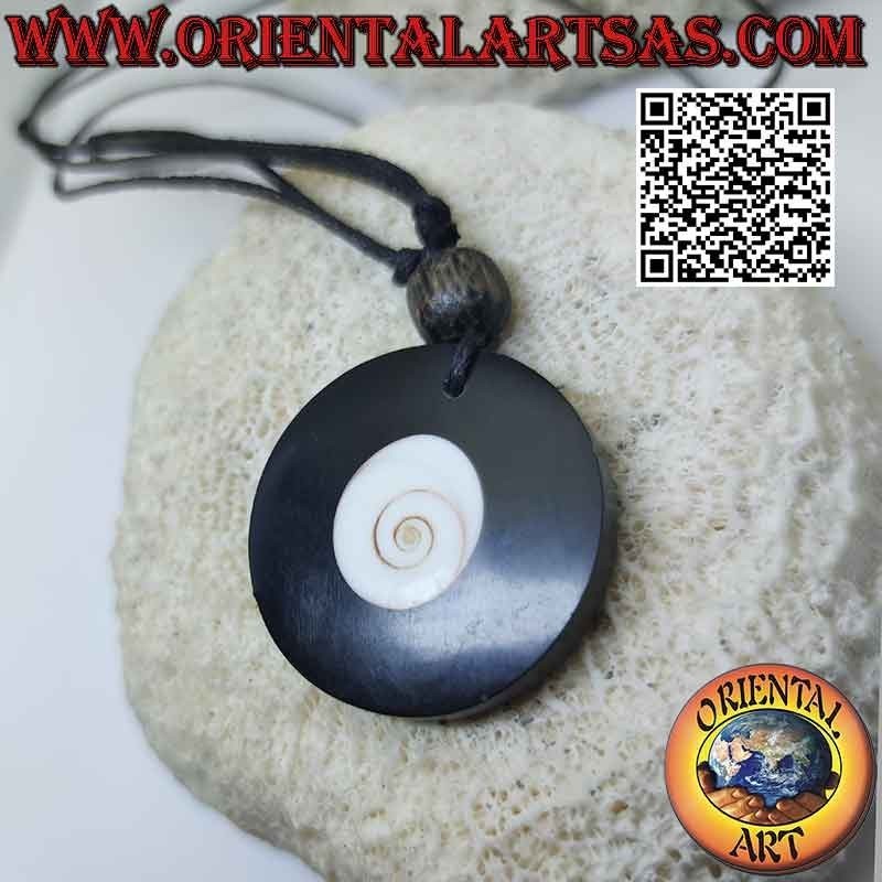 Halskette mit spiralförmiger Muschel "Eye of Saint Lucia" und Schlupfknoten