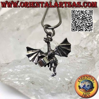 Silver pendant, the classic "western" dragon in flight