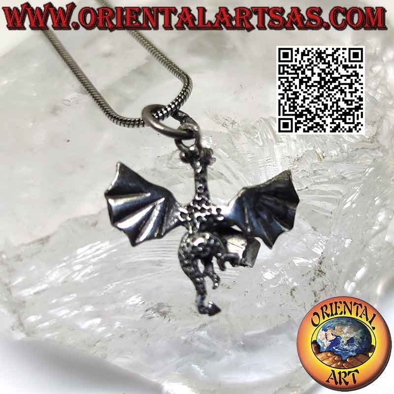 Silver pendant, the classic "western" dragon in flight
