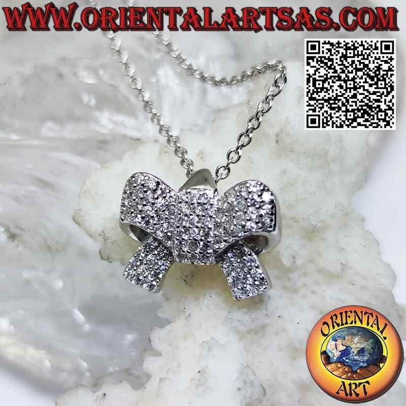 Colgante lazo de plata tachonado de circonitas completo con cadena de 45 cm