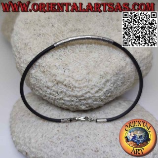 Bracelet en fil de caoutchouc avec insert central et fermoir en argent 925 ‰
