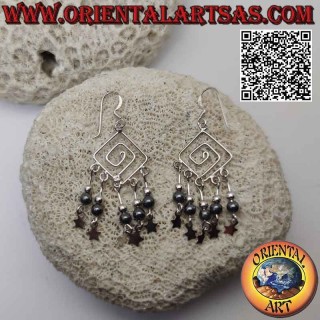 Pendientes espirales romboidales de plata con bolas de plata y hematites y estrellas colgantes