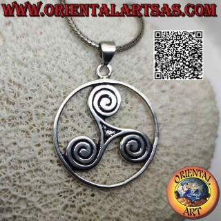 Silberner Triskele-Anhänger (triskell, triskelion) mit spiralförmigen Enden im kosmischen Kreis (groß)