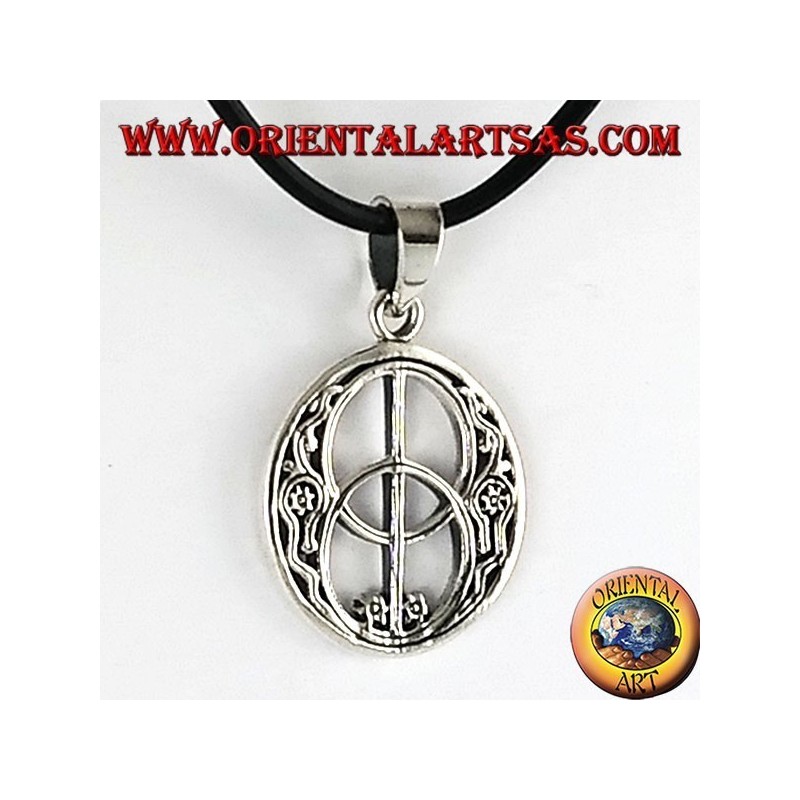 Colgante de plata, el cáliz bien