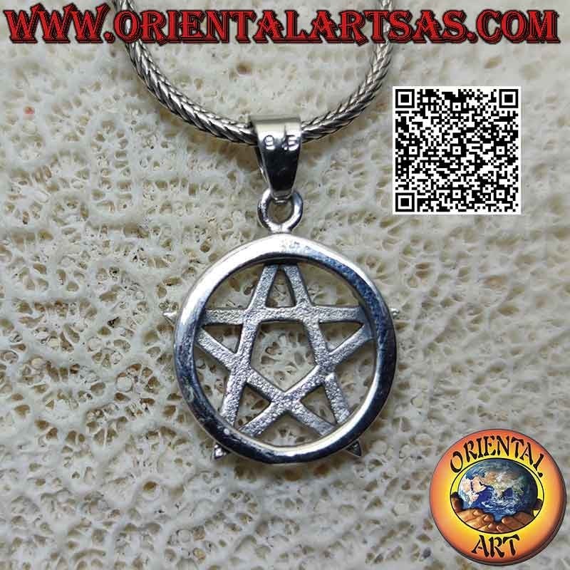 Pendentif en argent, pentacle (symbole de protection) lisse sur un cercle