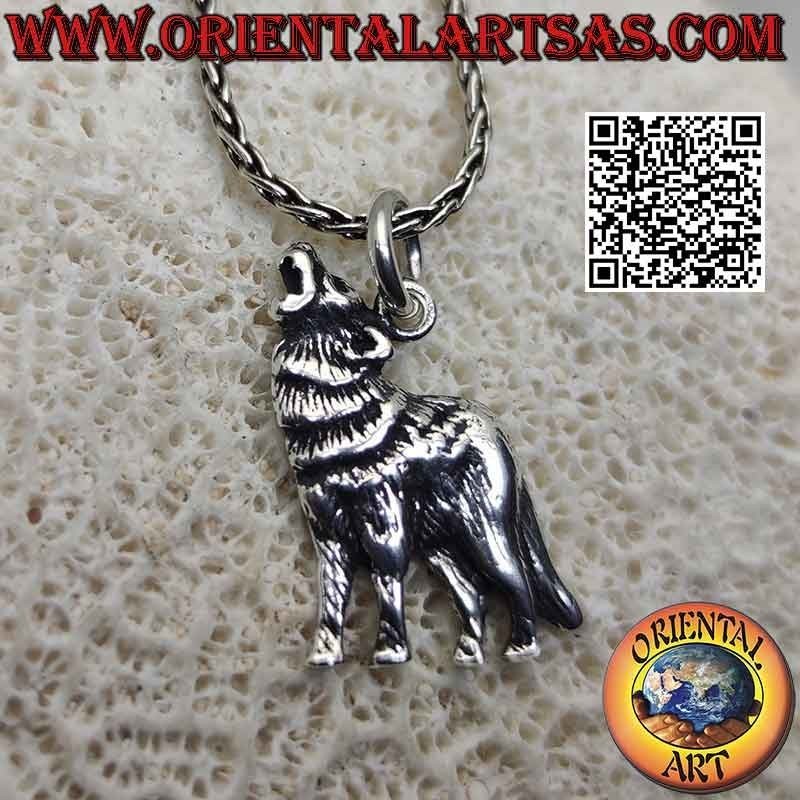Colgante de plata con forma de lobo aullando (perfil)
