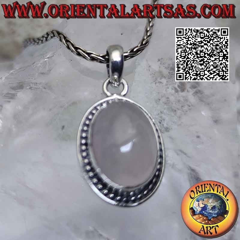 Ciondolo in argento con quarzo rosa ovale cabochon contornato da una fila di microsfere lisce (15x12)