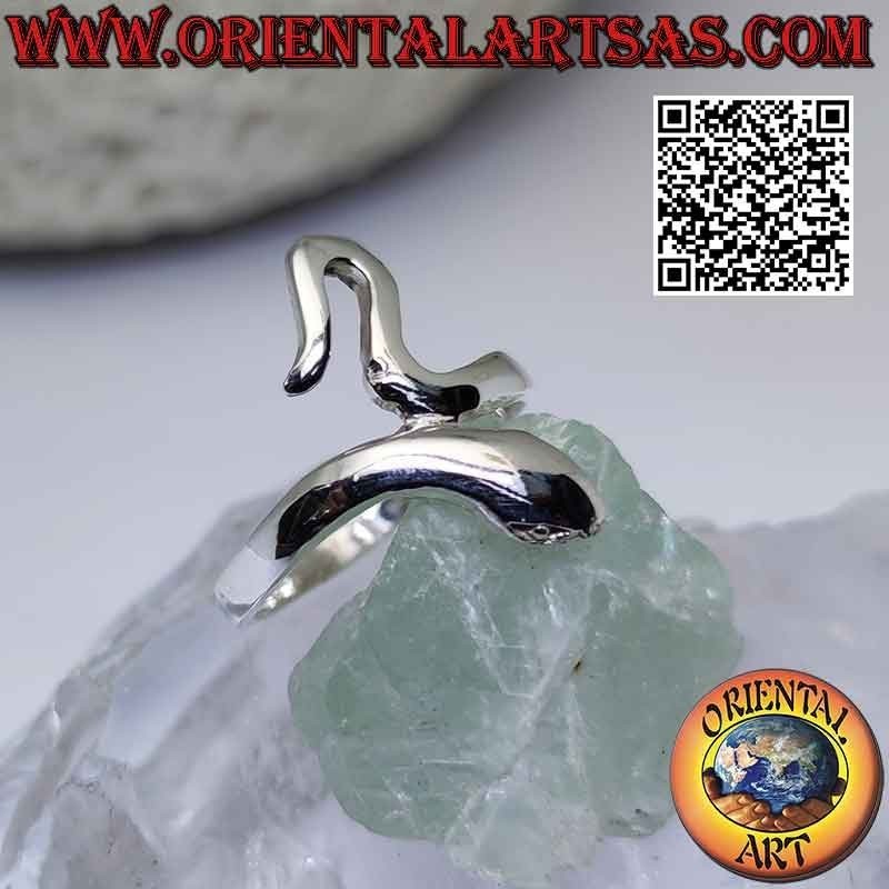 Anillo de plata con forma de serpiente lisa en movimiento sinuoso (una vuelta)
