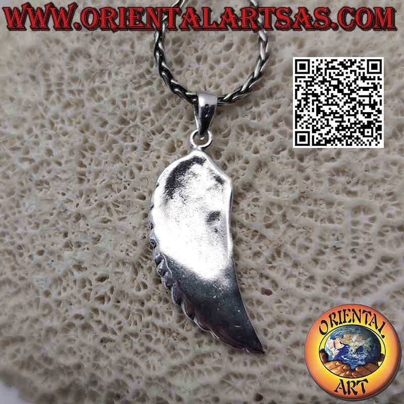 Colgante de plata, ala de ángel con plumas en relieve