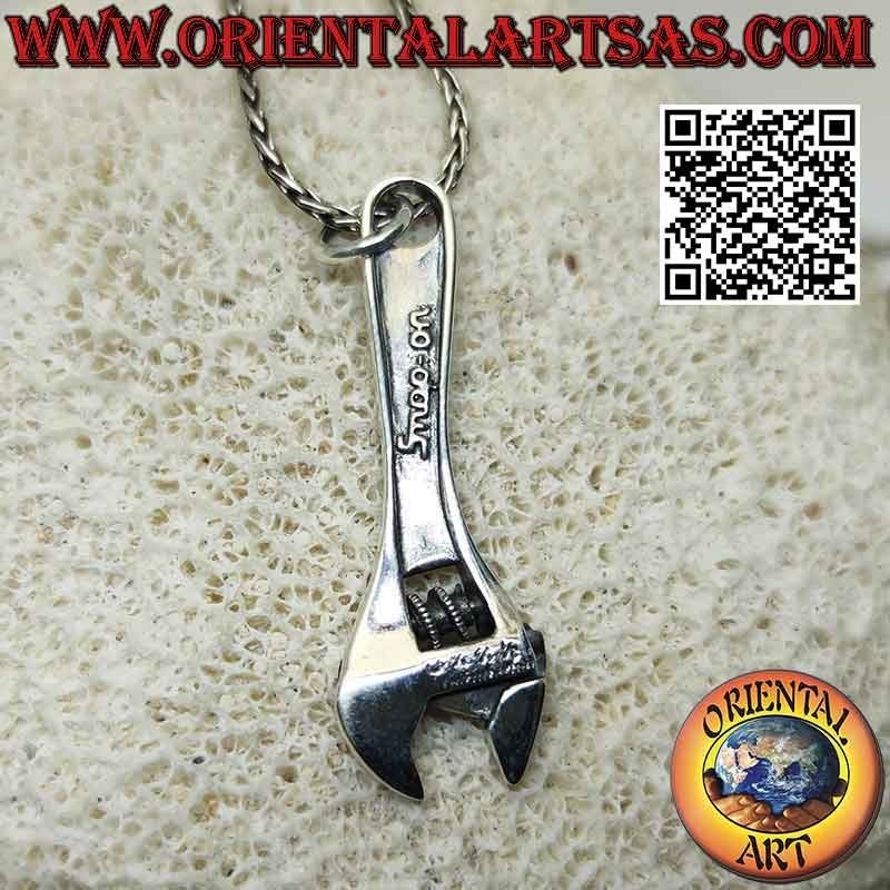 Ciondolo in argento, la chiave inglese (funzionante)