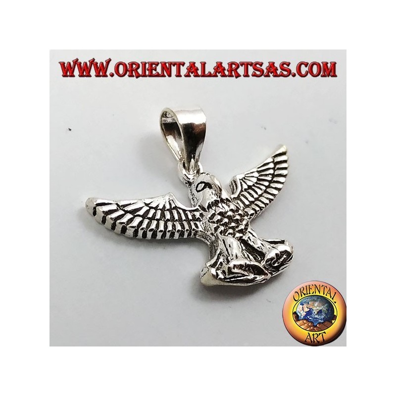 aigle pendentif en argent avec des ailes ouvertes