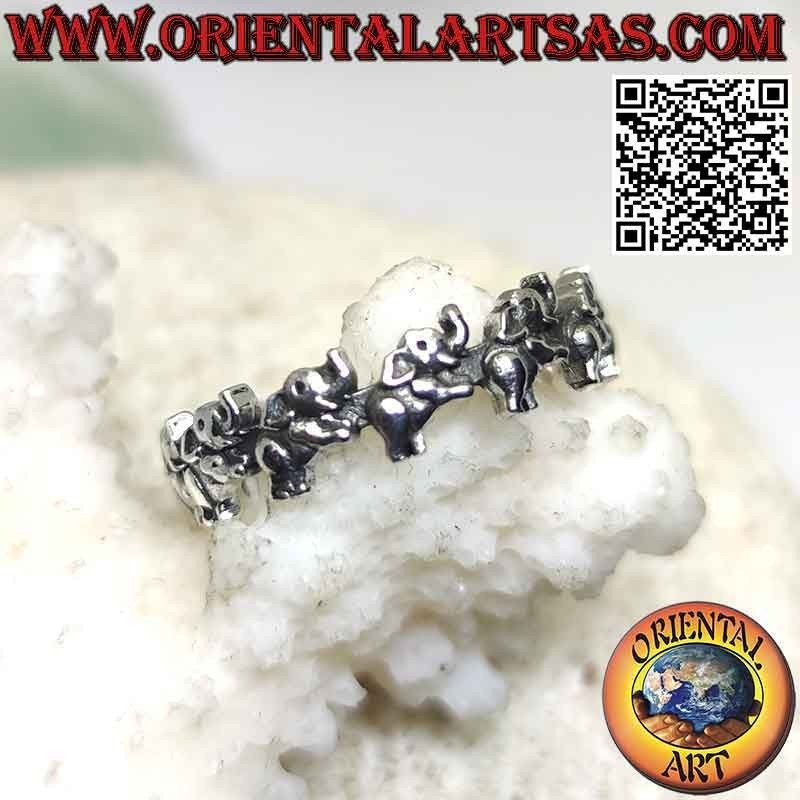 Bague en argent avec éléphants rampants avec trompe alignée