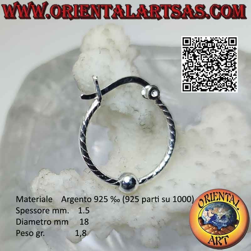 Orecchini in argento 925‰, cerchio lavorato a fascette con pallina da 4 mm centrale (leva)