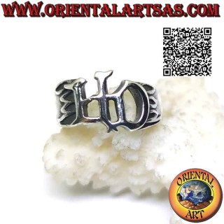 Bague en argent avec inscription perforée "HD" (Harley Davidson) et flammes sur les côtés
