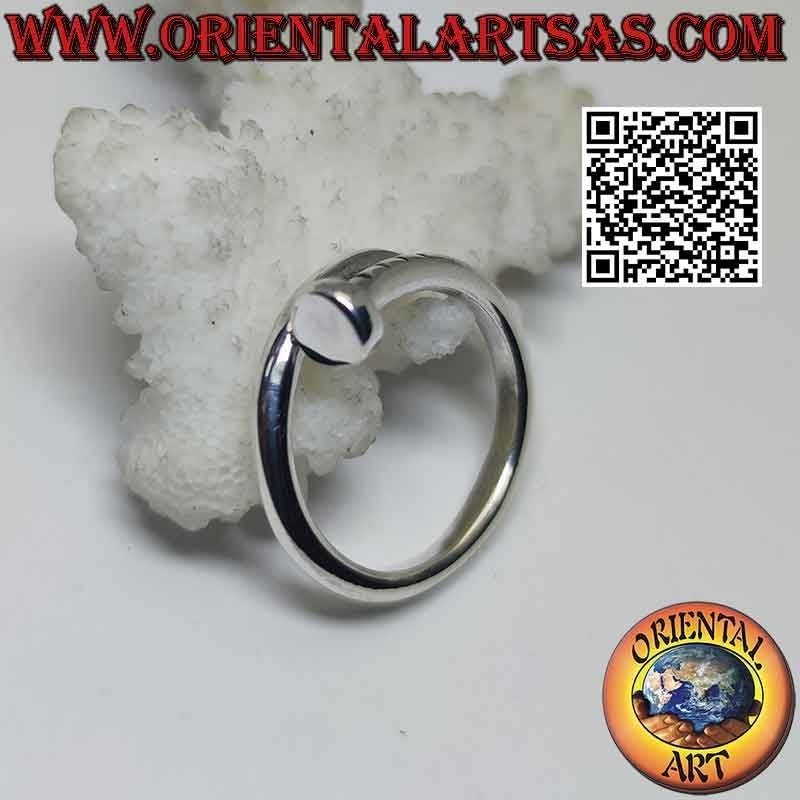 Bague en argent lisse en forme de clou